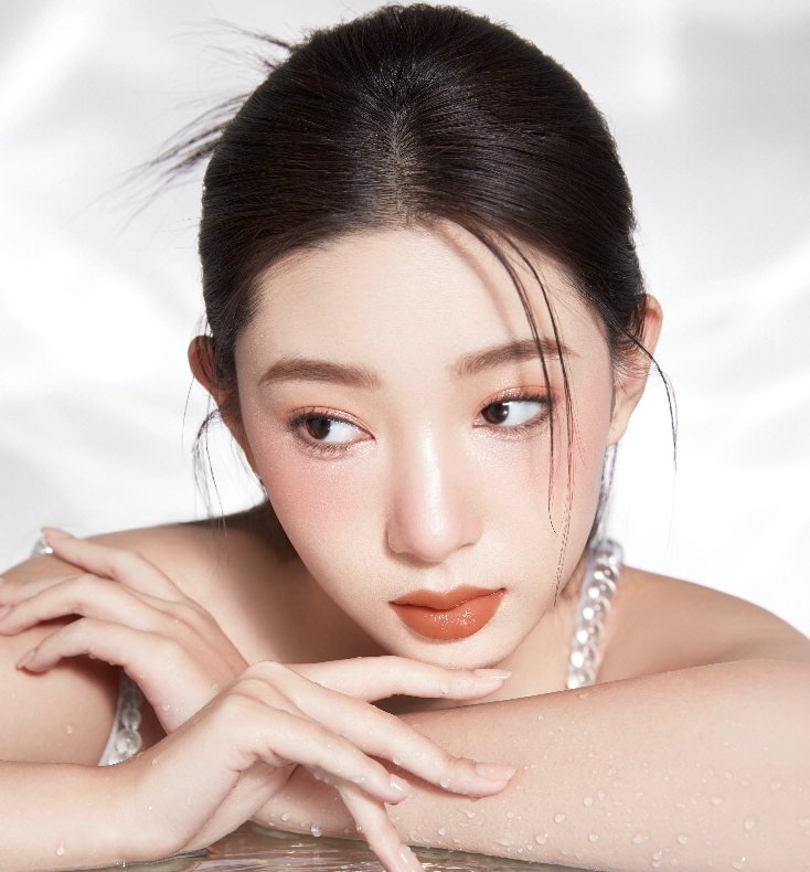 734x790-HU4930.jpg